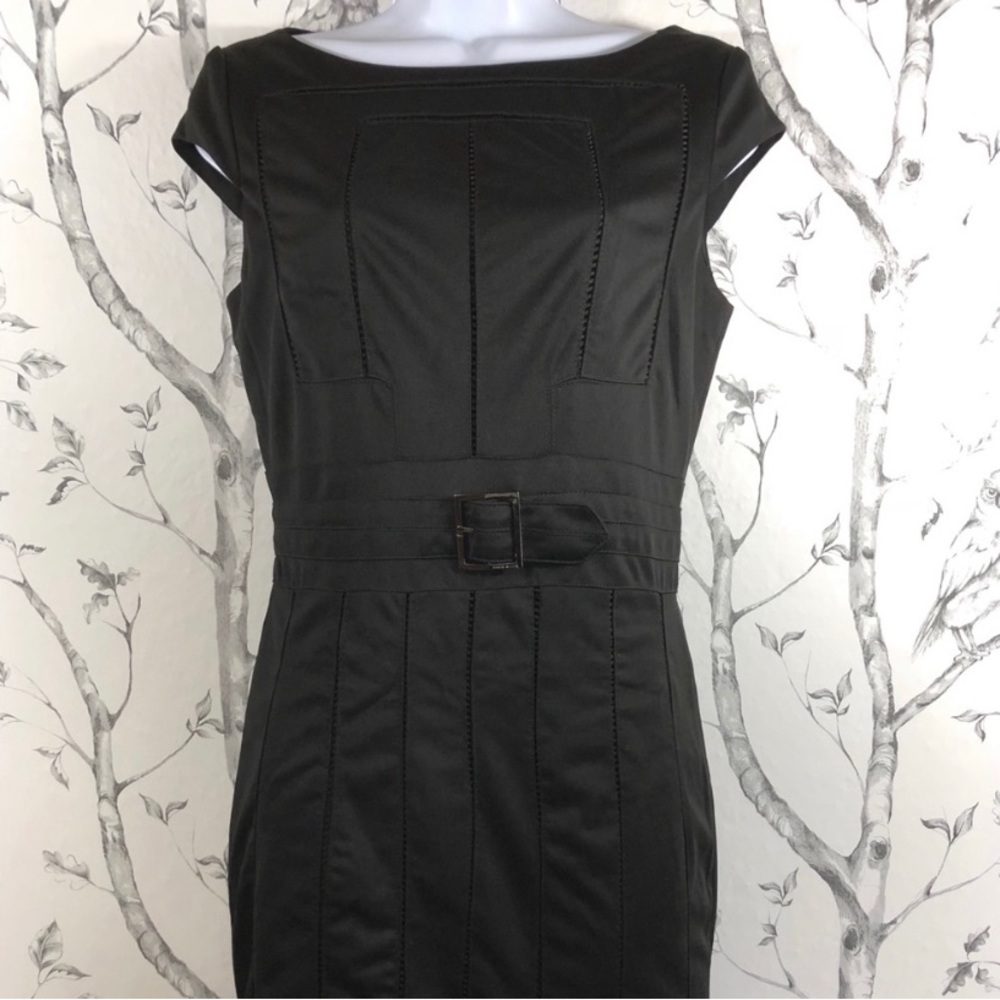 Karen  Millen Black Cap Sleeve Dress. Size 8